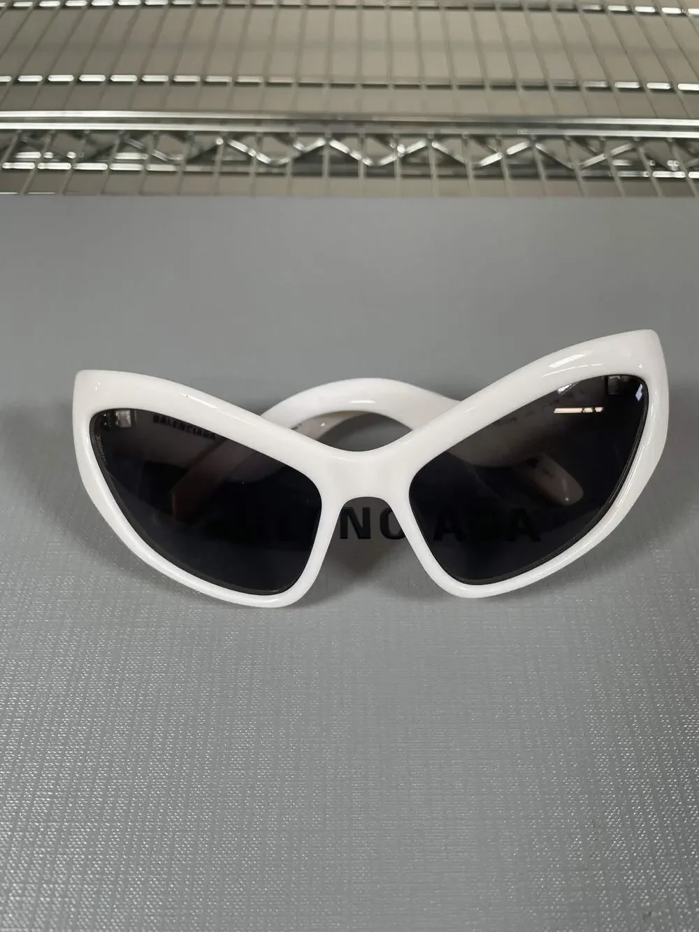 BALENCIAGA OVERSIZED CAT EYE SUNGLASSES IVORY WHITE